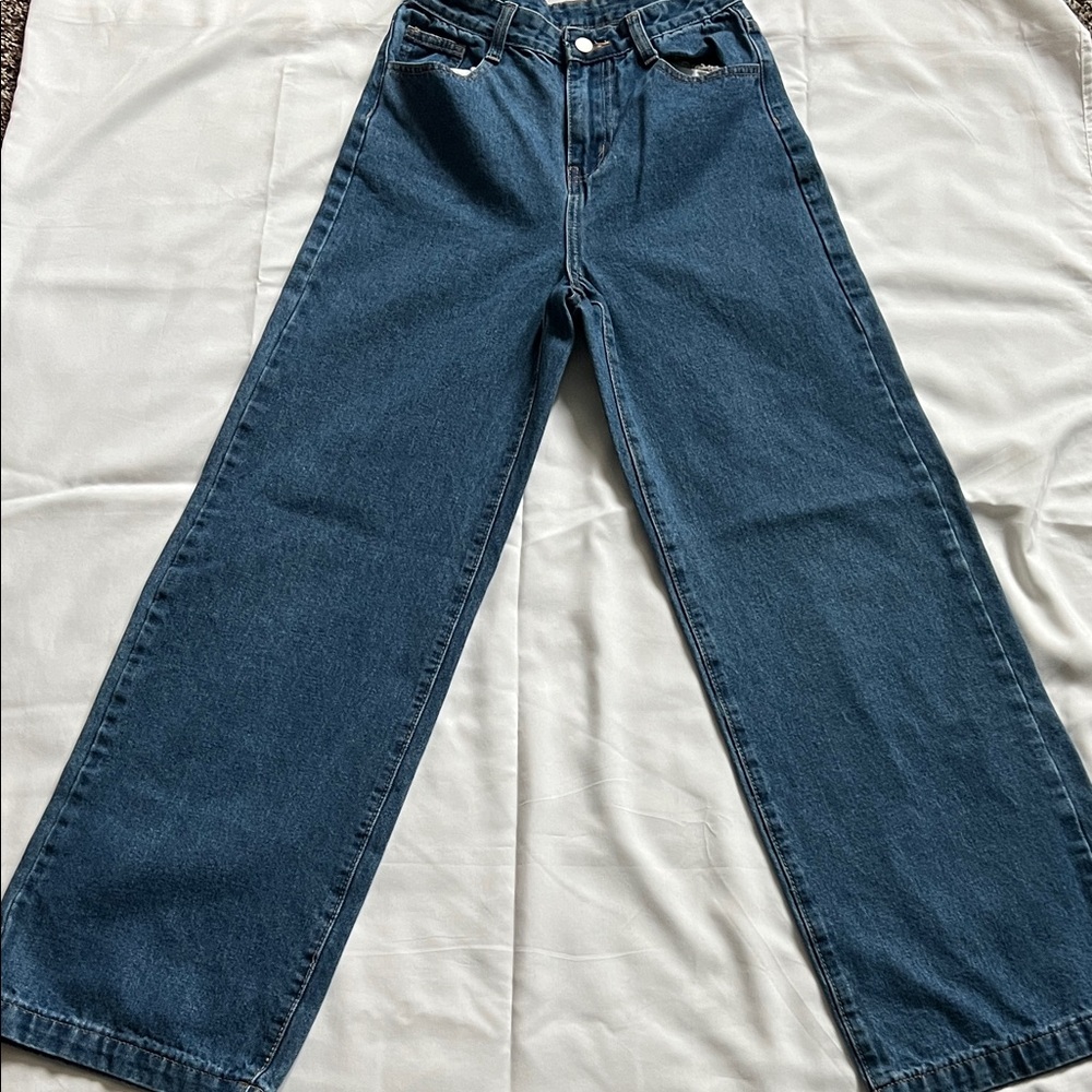 SHEIN Women’s Relaxed Fit Blue Jeans